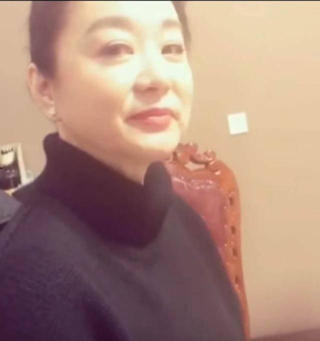 林青霞厨师爆料视频播放,厨房里的明星生活与美食故事 第2张 林青霞厨师爆料视频播放,厨房里的明星生活与美食故事 第2张